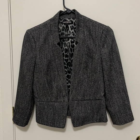 Express Jackets & Blazers - Express cropped blazer